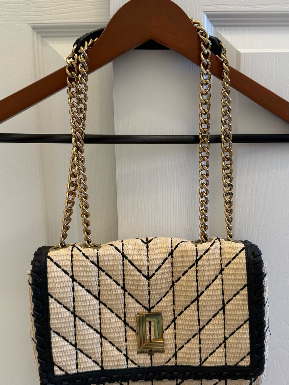 Woven Black & Cream Chain Shoulder Bag